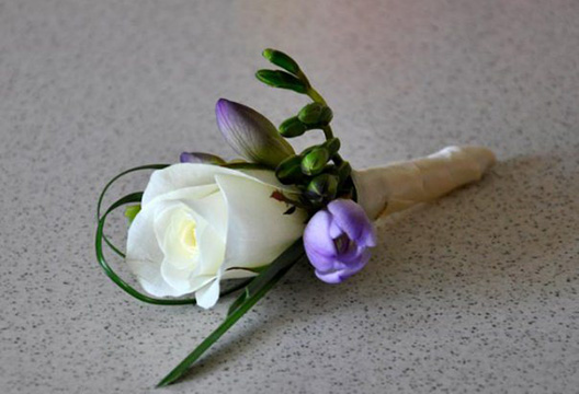 Бутоньерка 126