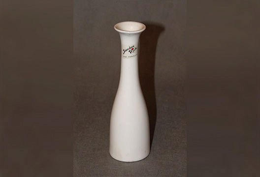 Керамическая белая ваза 1