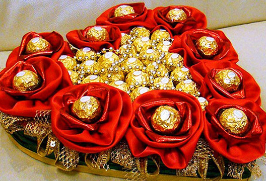 Композиция из конфет Ферреро Роше