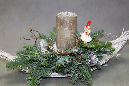 Новогодняя композиция на стол «Небесная»