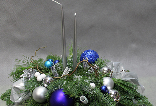 Новогодняя композиция со свечами «Символ года»